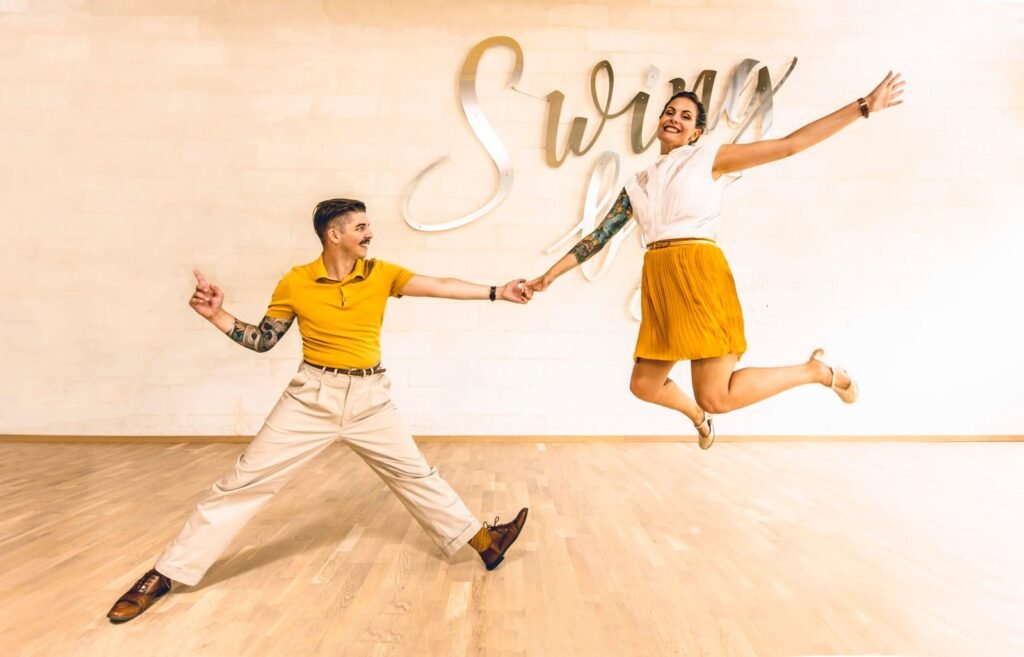 Swing By, photo 1