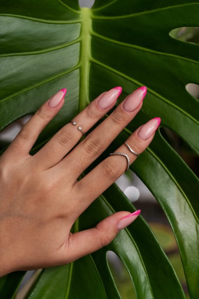 Diamond Nails, photo 1